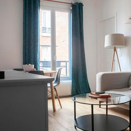 Charming In Saint-ouen דירה